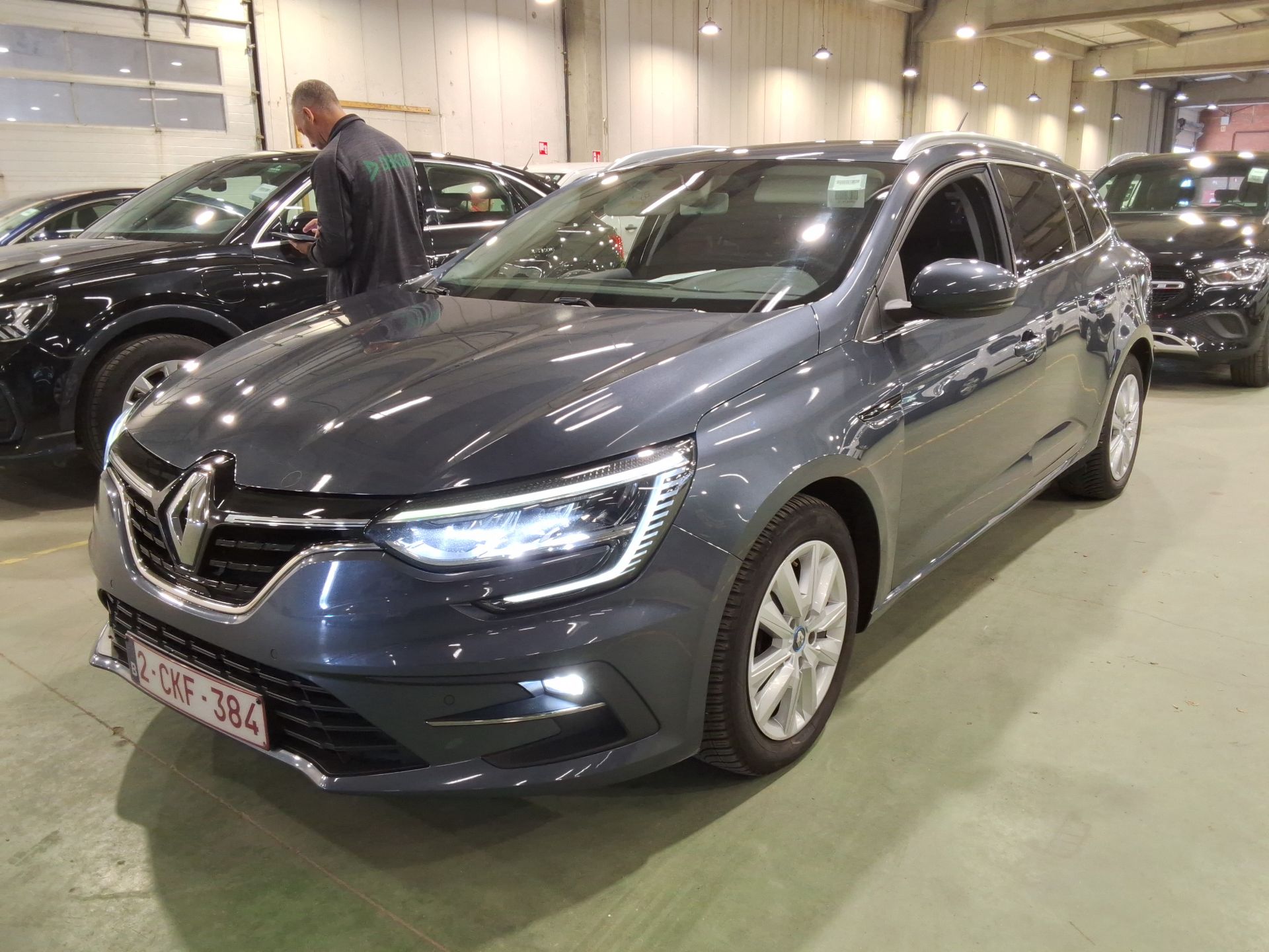 RENAULT MUgane 1.6 E-TECH 160 PHEV CORPORATE EDITION