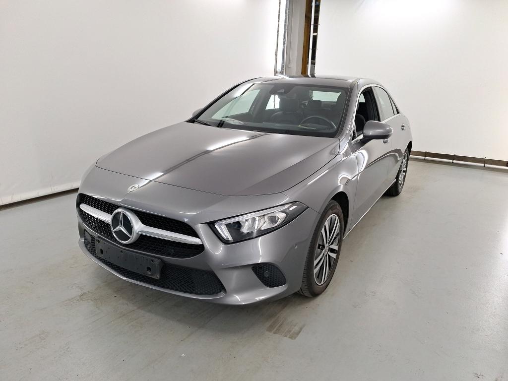 MERCEDES-BENZ A-CLASS LIMOUSINE 1.3 A 250 E LUXURY LINE DCT de ocasión