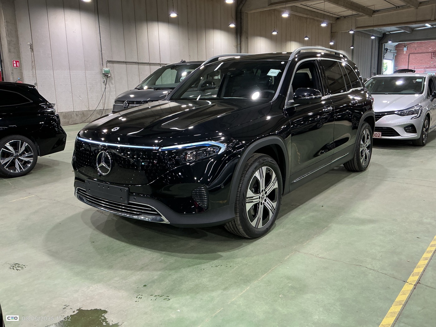 MERCEDES-BENZ EQB BEV 67KWH EQB 300 LUXURY LINE AUTO 4M