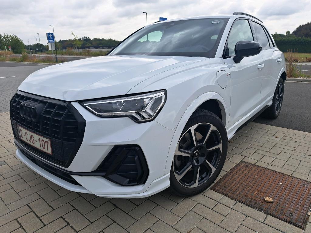 AUDI Q3 1.4 45 TFSI E S TRONIC S LINE