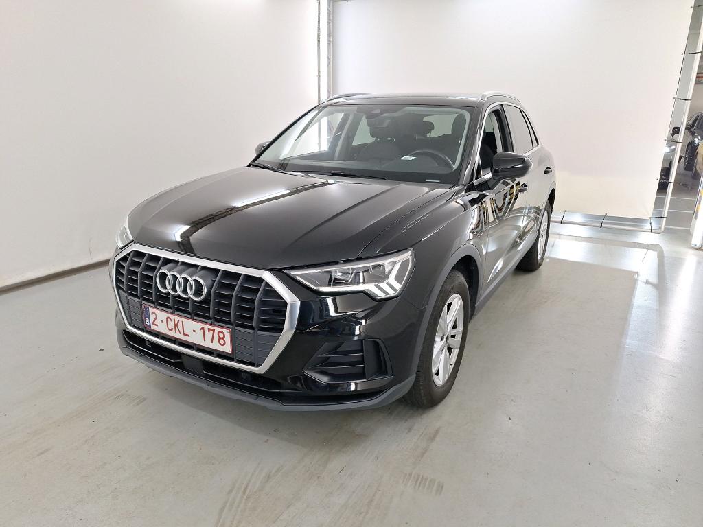 AUDI Q3 1.4 45 TFSI E S TRONIC