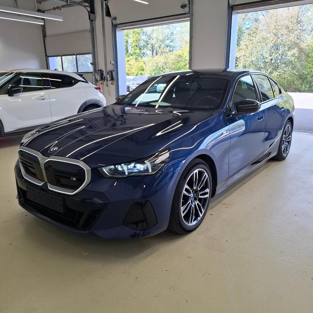 BMW I5 M60 XDRIVE 601 CV Packs Professional, Travel, Driving Assistant Plus; Attlage, Toit Pano