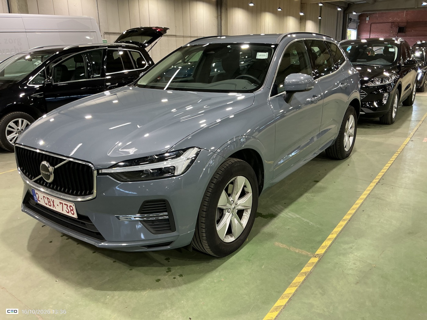 VOLVO XC60 2.0 B4 D MHEV MOMENTUM PRO AUTO de ocasión